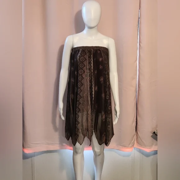 ### NWT-UPC ROMWE Asymmetrical Floral Skirt - Picture 3 of 5